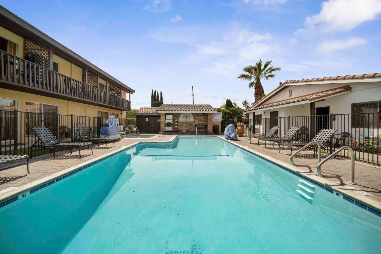 The Lemon Tree Hotel Anaheim Extérieur photo