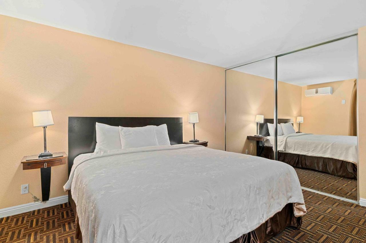 The Lemon Tree Hotel Anaheim Extérieur photo