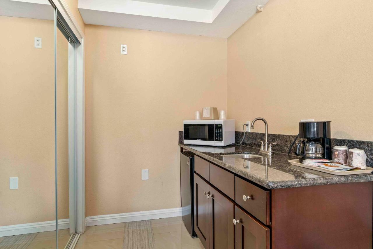 The Lemon Tree Hotel Anaheim Extérieur photo